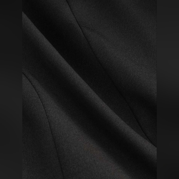 V-NECK ROSETTE BUTTON BLAZER WITH BELT-Cider - Picture 6 of 8